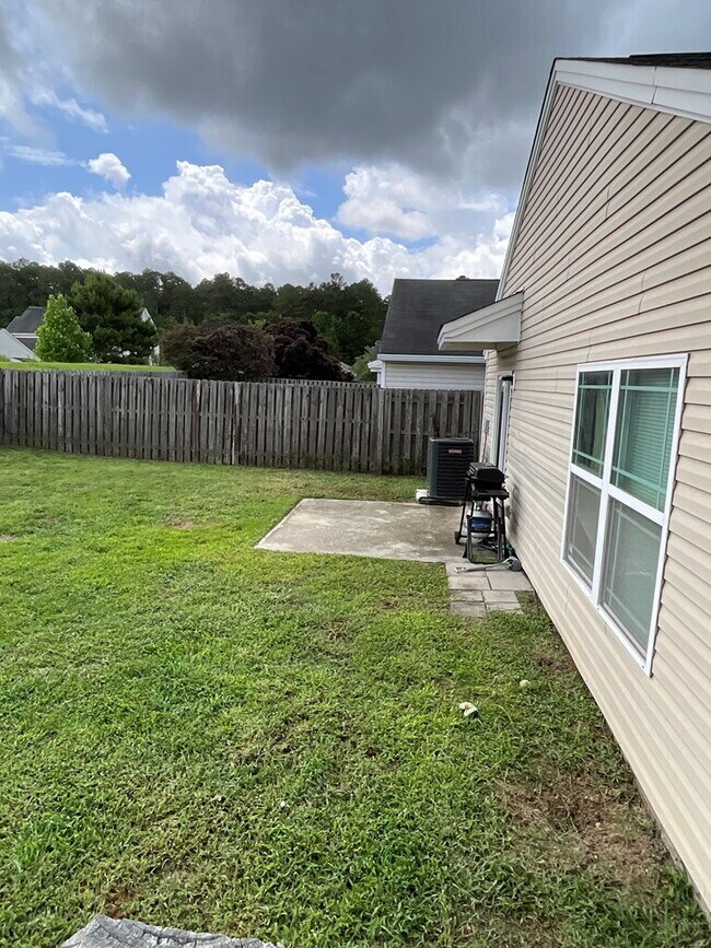 Building Photo - Godley Station Schools
