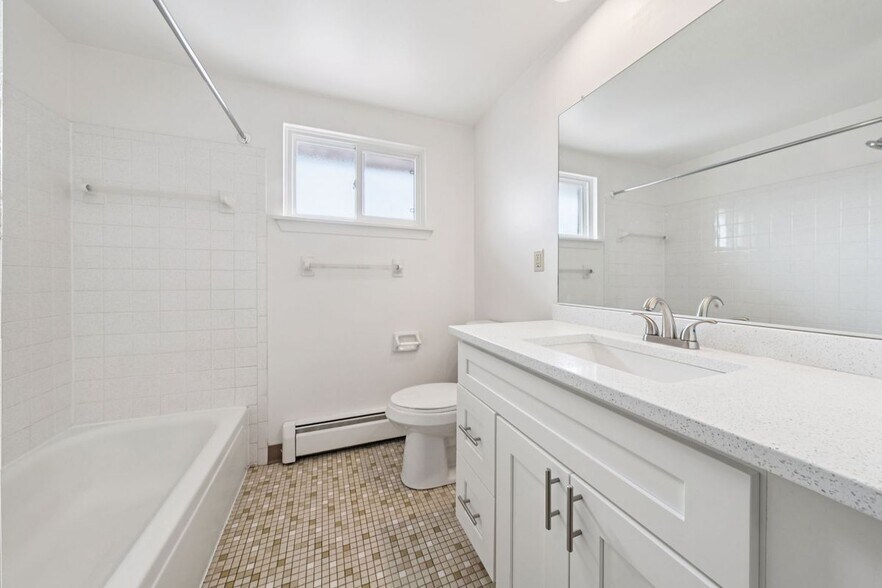 Building Photo - 29 Losson Garden Dr