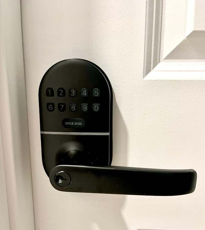 Building Photo - 550 Battle Ave