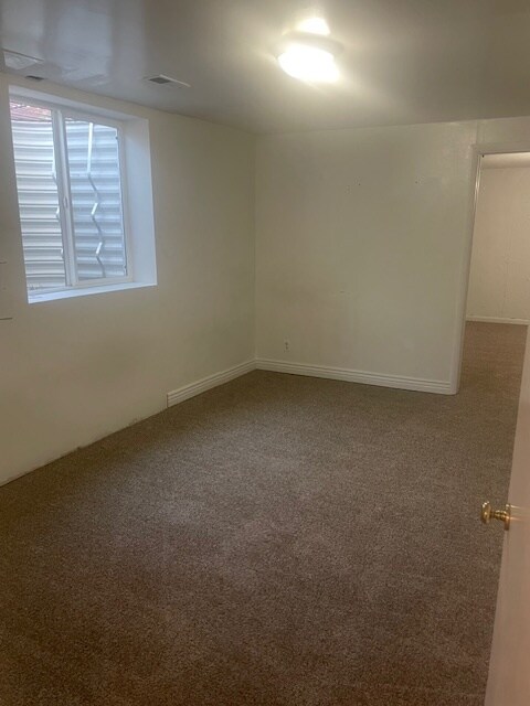 Building Photo - 600 E 3400 N