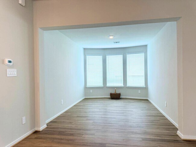 Building Photo - 16246 Parish Pointe Ct