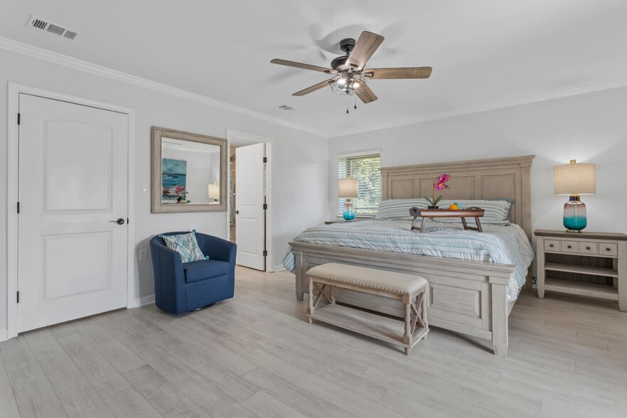 Building Photo - 139 Brady Dr