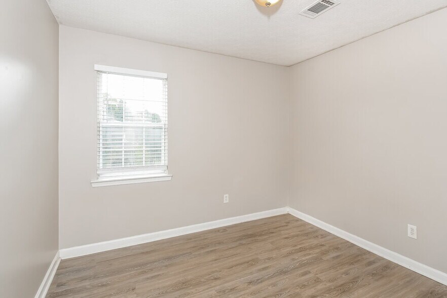 Building Photo - 49 Melleray Ct