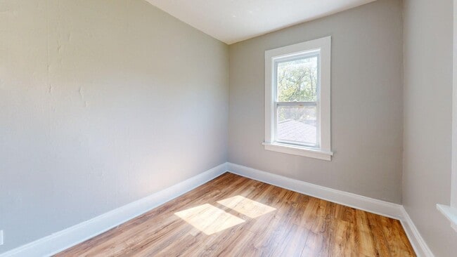 Building Photo - 3149 W 32nd St