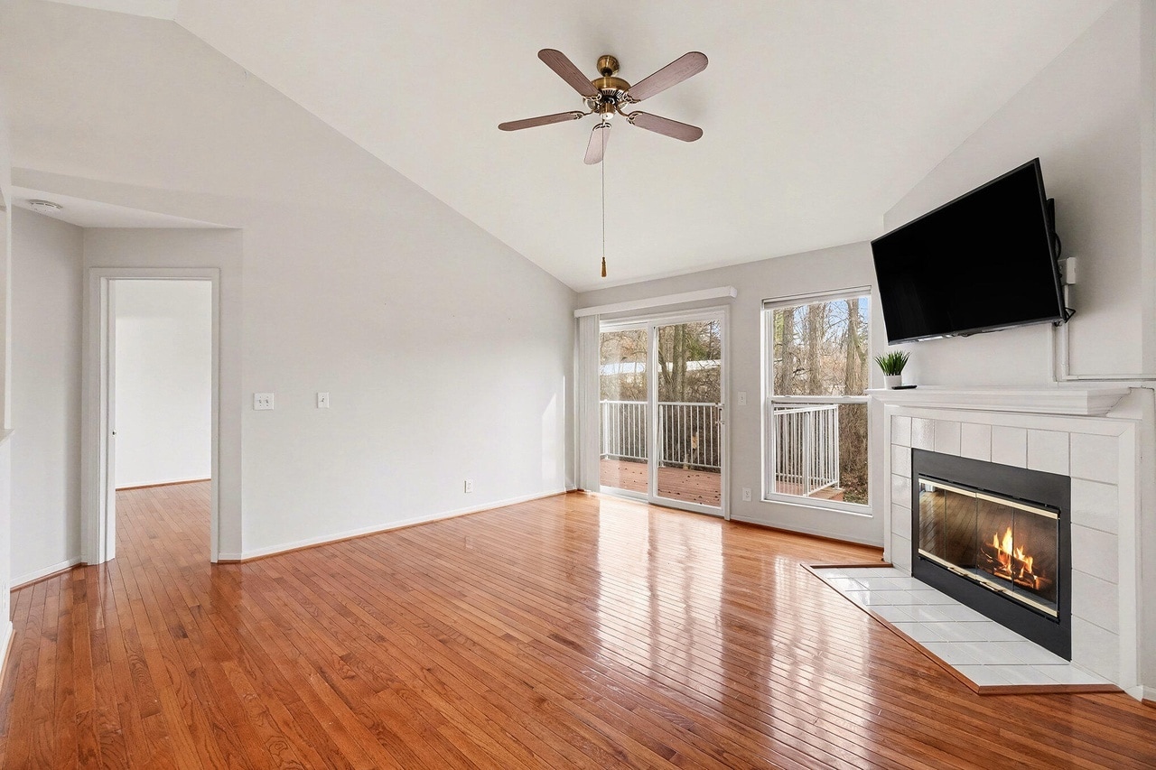 Building Photo - 2495 Fountain Pl