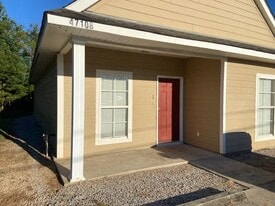 Building Photo - 47108 Krogen Kove Loop
