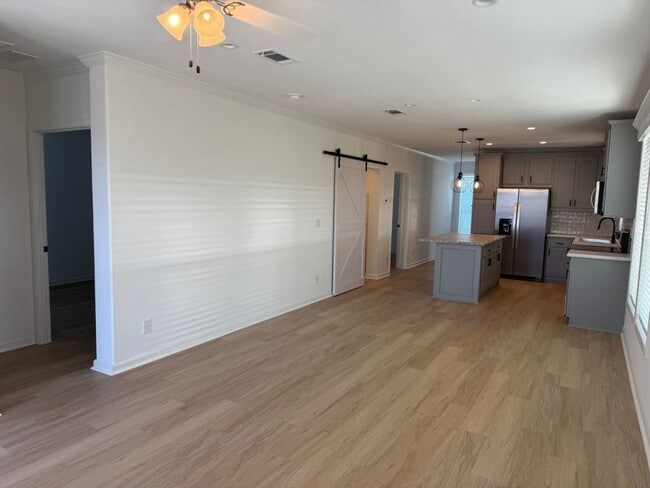 Building Photo - 4208 Long Lake Way