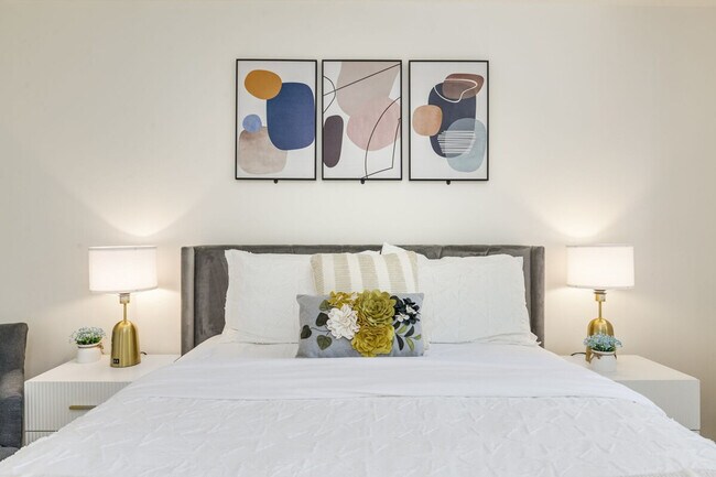 Building Photo - 12527 SE 52nd St