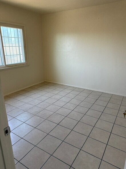 Bedroom 1 - 1019 W Century Blvd