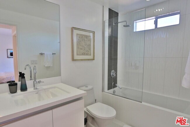 Building Photo - 11776 Idaho Ave