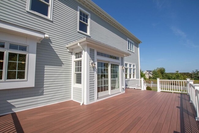 Building Photo - 12 Cart Path Ln