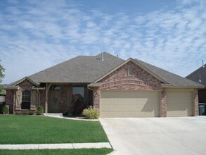 Building Photo - 3 Bed + Office - Edmond North - Spacious Home