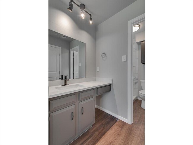 Building Photo - 606 Elderberry Cove