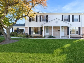 Building Photo - 837 Pahl Rd