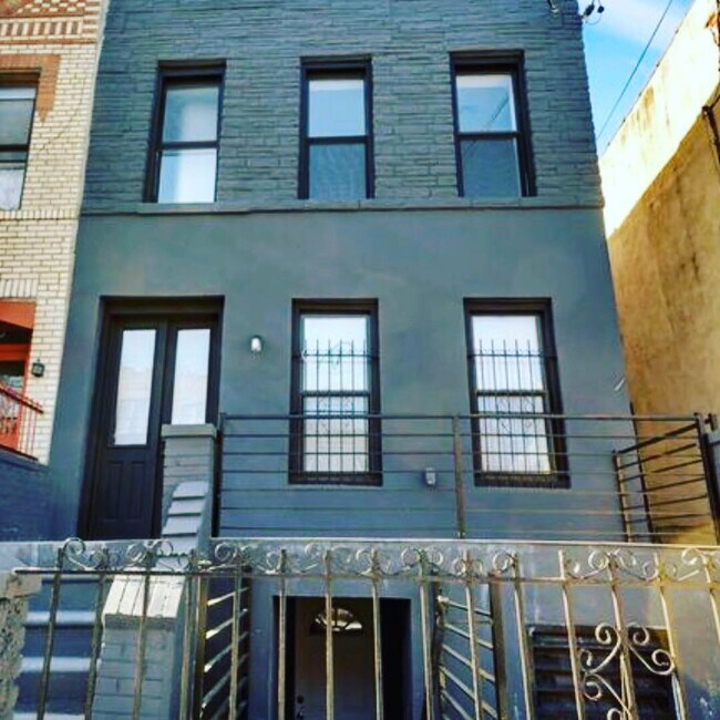 664 Pennsylvania Ave 664 Pennsylvania Ave Brooklyn NY 11207