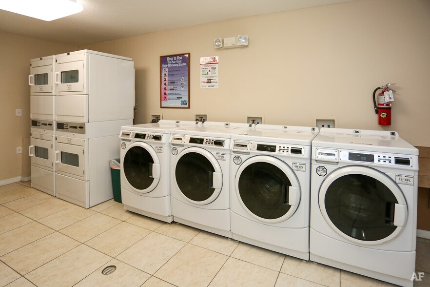 Building Photo - 6401 St Johns Ave