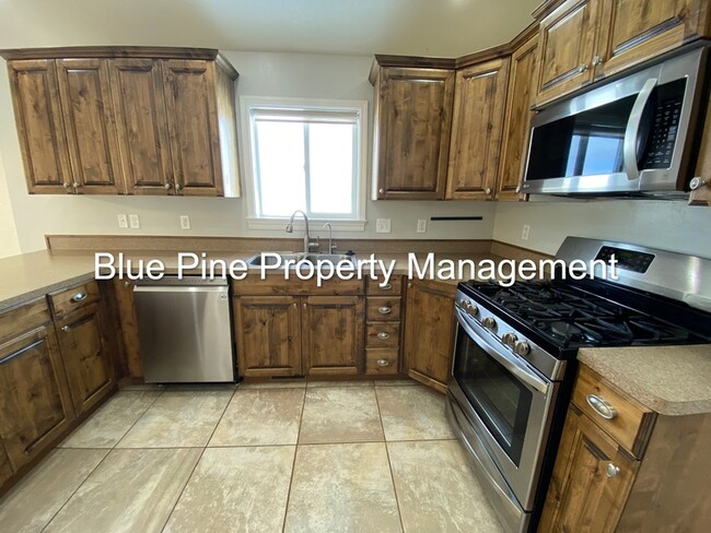 Building Photo - 3865 Cobalt Dr