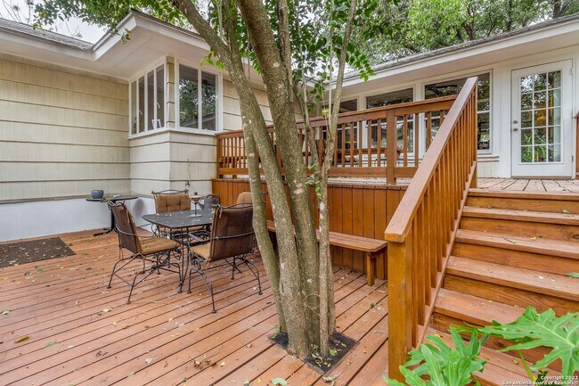 Building Photo - 724 Eventide Dr