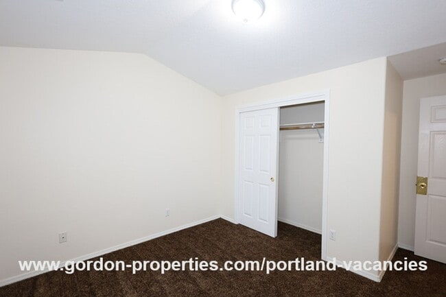 Building Photo - 5254 SE 73rd Ave
