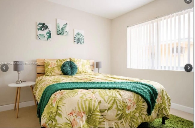 Building Photo - 716 NE 7th St