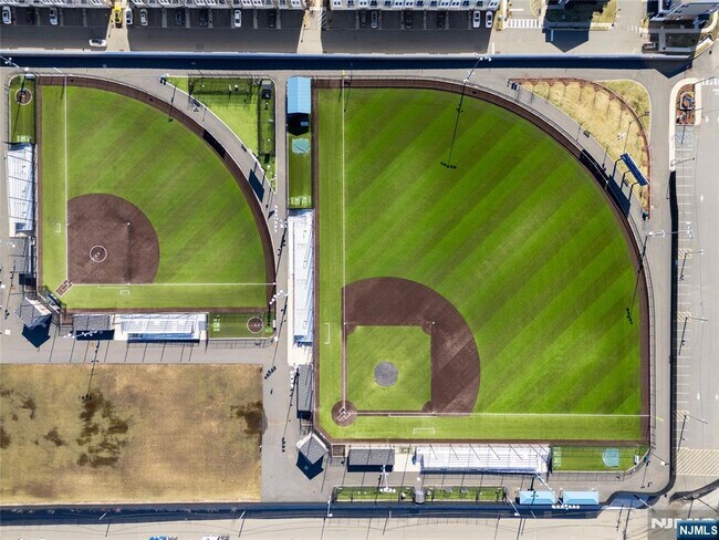 Building Photo - 109 Roosevelt Dr