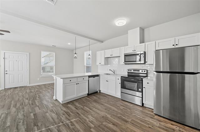 Building Photo - 3475 Valley Vista Dr