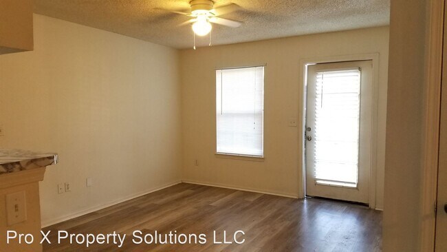 Building Photo - 410-420 Free Kings Hwy