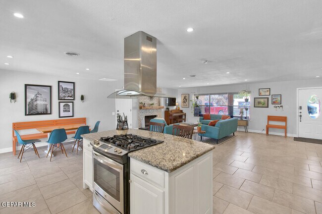 Building Photo - 779 Clay Ct