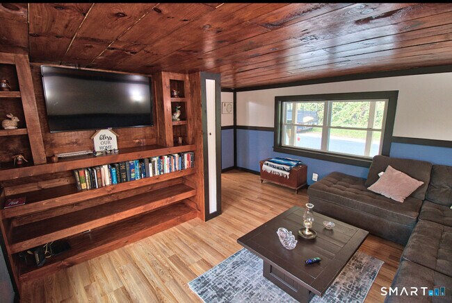 Building Photo - 15 Lower Rd