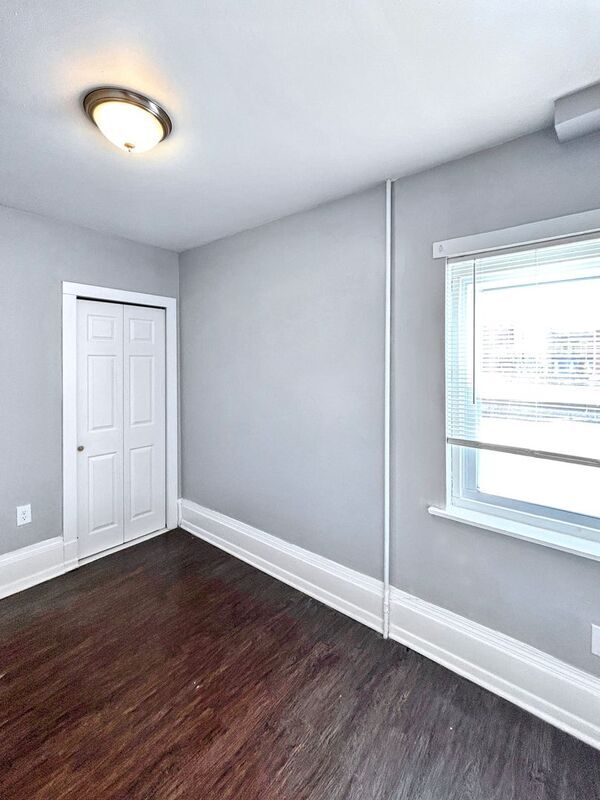 Building Photo - 1986 W 54th St