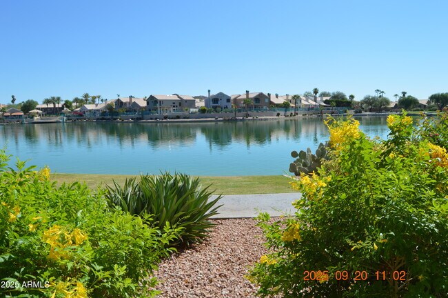 Building Photo - 16013 S Desert Foothills Pkwy