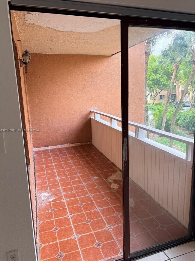 Building Photo - 17600 NW 68th Ave