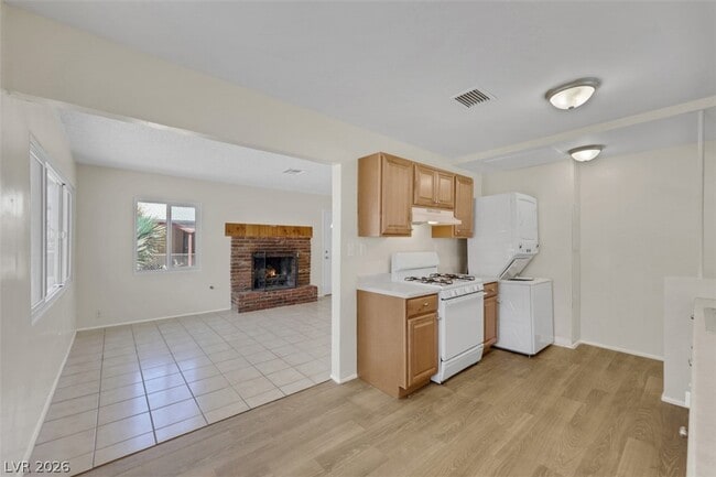 Building Photo - 625 National St