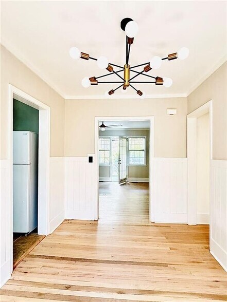 Building Photo - 60 Delmont Dr NE