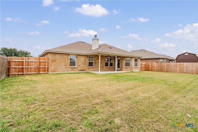 Building Photo - 9405 Cricket Dr