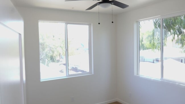 Building Photo - 3 bedrooms 2 baths Duplex- ADU style.