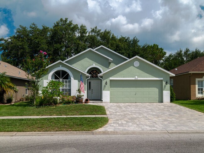Building Photo - Westwood Lakes