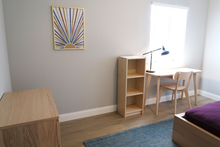 Bedroom 1 - 461 N 1st Ave