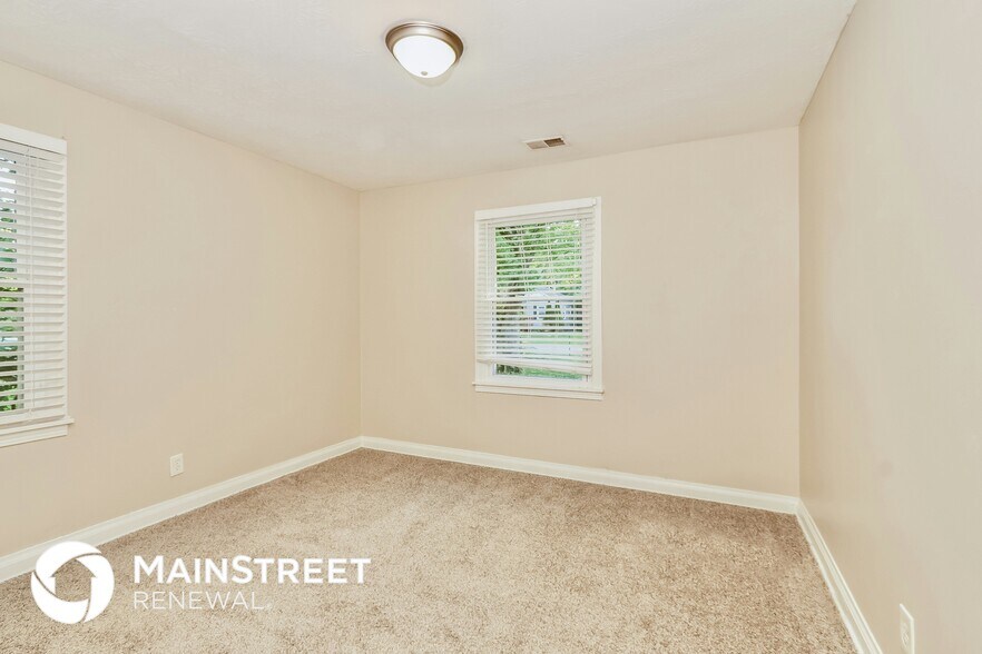 Building Photo - 4213 Searcy Ln