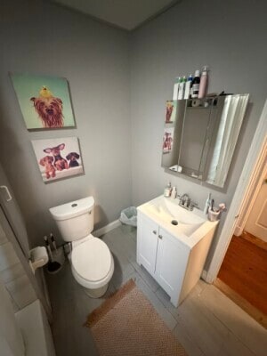 Building Photo - 121 Hillside St