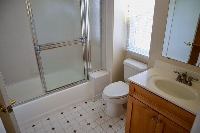 Building Photo - Gorgeous Updated Townhouse in the heart of...
