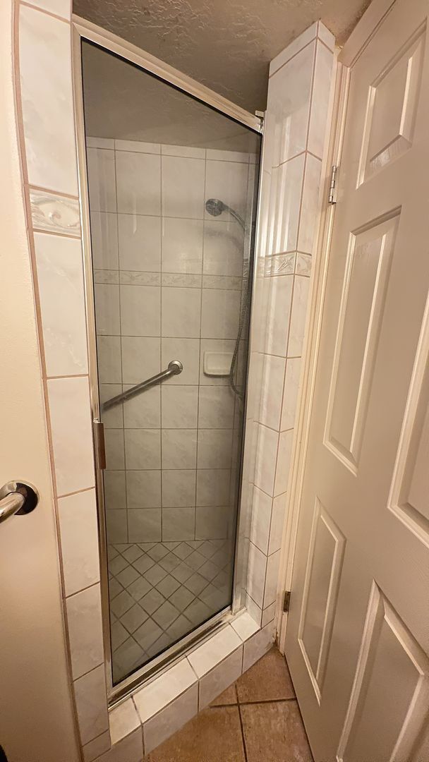 Building Photo - 299 N Highland Dr