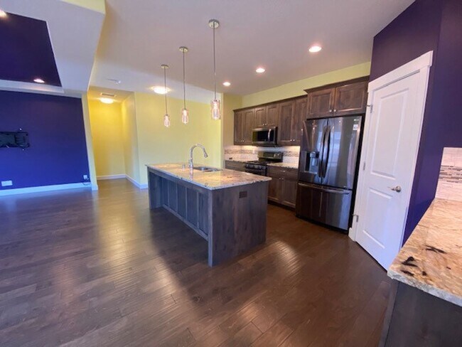 Building Photo - Classic & Modern Ranch in Battle Ground!