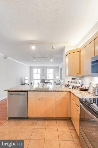 Building Photo - 616 E Street NW Unit 321