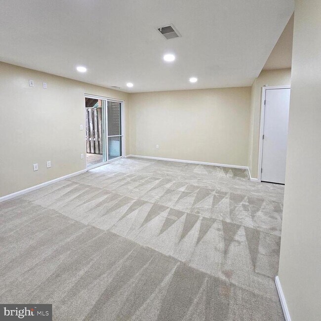 Building Photo - 7811 Wintercress Ln