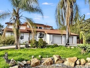 Building Photo - 6489 Rainbow Heights Rd