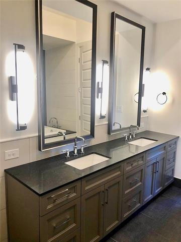 Building Photo - 2323 N Akard St