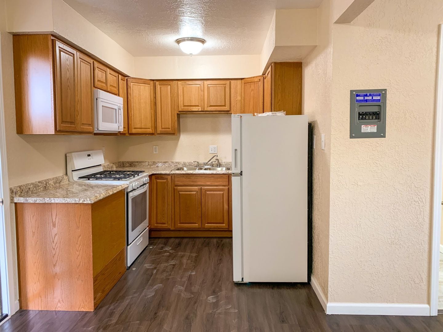 Interior Photo - Vail Manor Apartments