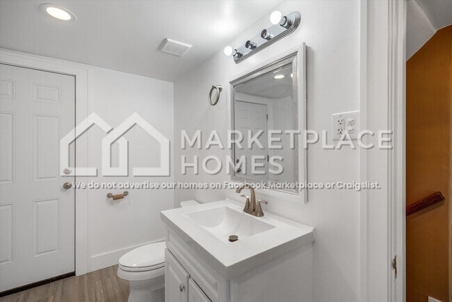 Building Photo - 509 S Pleasant St