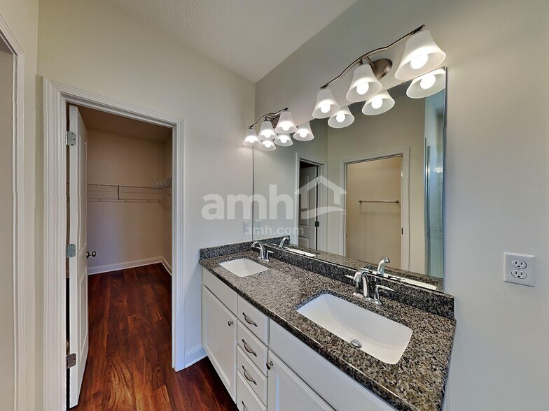 Building Photo - 34 Tristan Ct